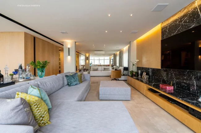 Apartamento com 2 Quartos à Venda, 225 m² em Itaim Bibi - São Paulo