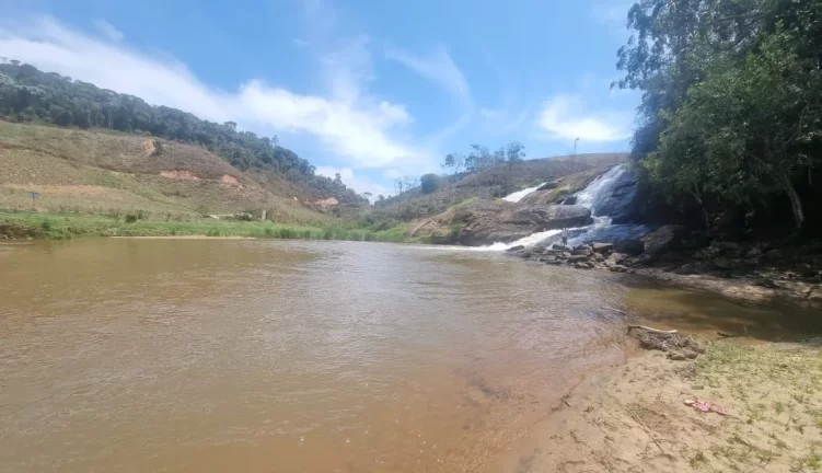 Imagem Terreno 14 Alqueires, Cachoeira, 03 Casas, Lago, Vista para a Pedra Azul, Aracê - ES