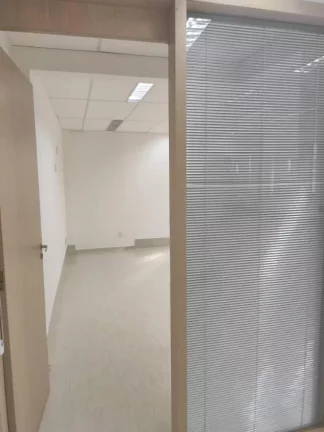 Imagem Conjunto comercial com salas individuais