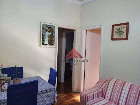 Imagem Amplo apartamento térreo com 3 quartos no Bairro Chic