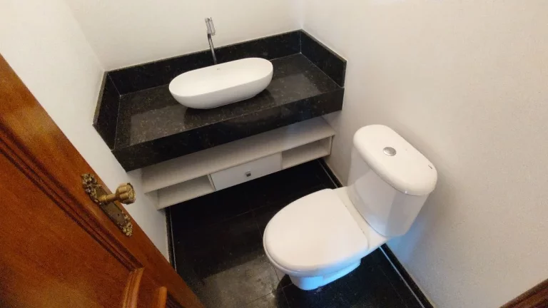Imagem Sobrado COMERCIAL em SANTOS - SP, PONTA DA PRAIA