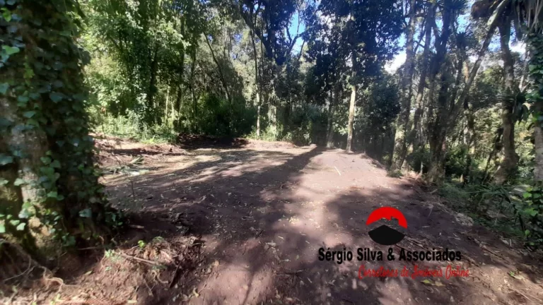 Imagem Terreno a Venda na Região da Vila Natal em Campos do Jordão-SP.
