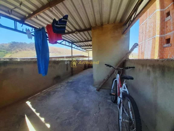 Imagem Casa à venda em Juiz de Fora, Monte Castelo, com 2 quartos, 120m2