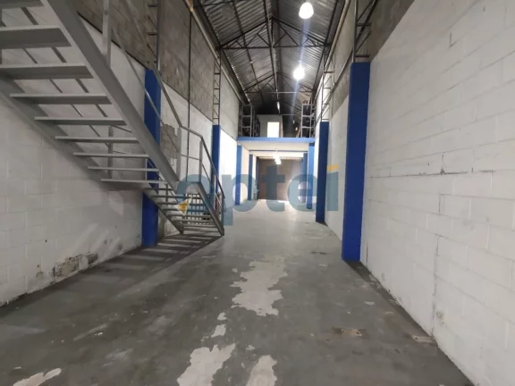 EXCELENTE GALPÃO DE 390 M², COM MEZANINO, PARA LOCAÇÃO NO RUDGE RAMOS EM SÃO BERNARDO DO CAMPO