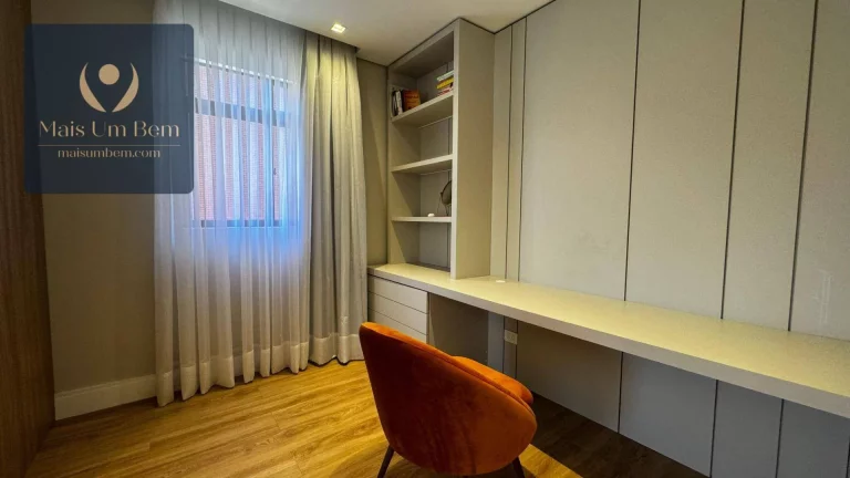Imagem Apartamento com 2 quartos, 1 suíte, mobiliado, sacada com churrasqueira à venda, 82 m² por R$ 843.000 - Bairro Ahú - Curitiba/PR