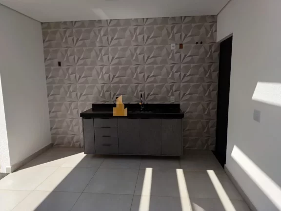 Imagem Descubra o prazer de morar em uma casa sofisticada e bem planejada no Condomínio Le France, localiz...