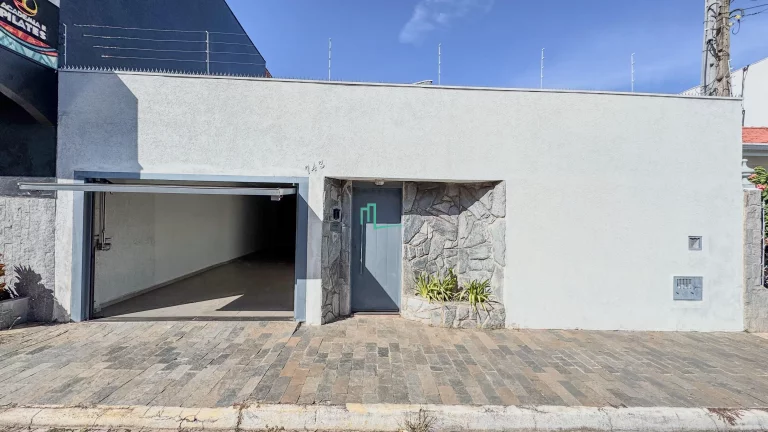 Imagem EXCELENTE RESIDÊNCIA DISPONIVEL PARA LOCAÇÃO E VENDA AO LADO DA FRANPISOS Á 30 METROS DA AVENIDA HÉLIO PALERMO