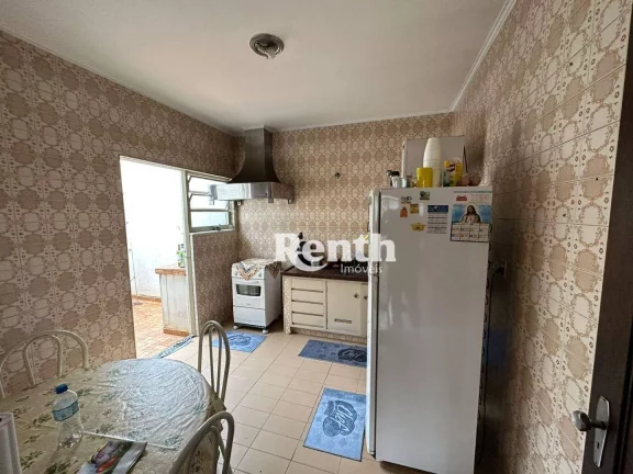 Imagem Casa com 4 dormitórios Av. 14, por R$ 600.000 - Jardim São Paulo - Rio Claro/SP