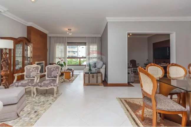 Imagem Excelente Apartamento 176m², 3 suítes, 3 salas, 3 vagas, depósito, elevador privativo e muito mais.