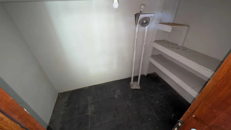 Imagem Casa com 5 dormitórios sendo 3 suítes e 4 vagas de garagem em Florianópolis/SC