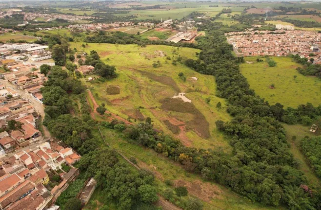 Imagem Vende uma area Residencial/comercial de 96.800 mil mts no Municipio de Tatui