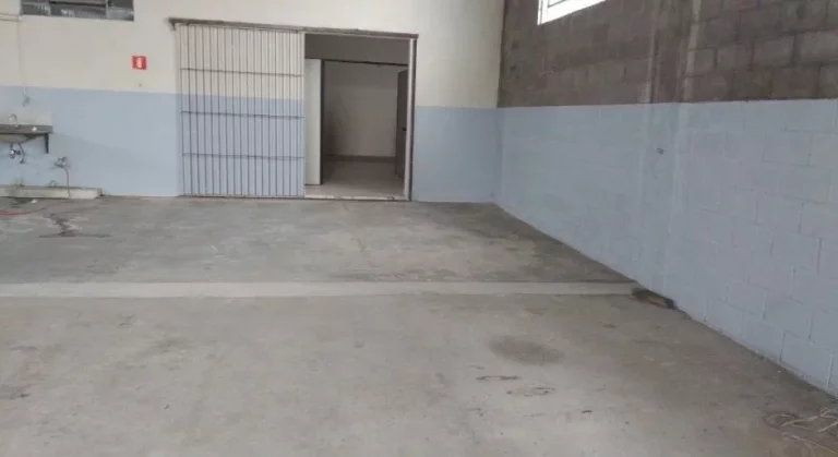 Imagem Galpão para alugar, 750 m² por R$ 15.883,33/mês - Chácaras Reunidas - São José dos Campos/SP