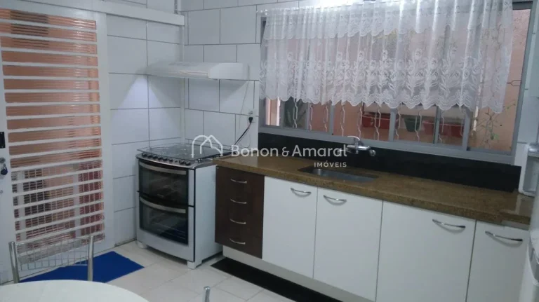 Imagem Com 190 m² de área construída em um terreno de 250 m², esta residência combina conforto, funcio...