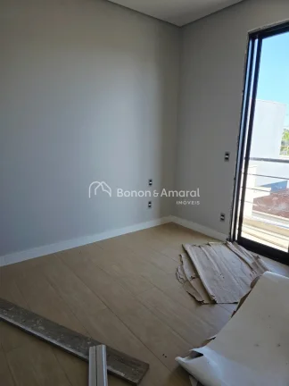 Imagem Sobrado em finalização de obra, entregue completo em planejados e aquecimento solar, Condomínio T...