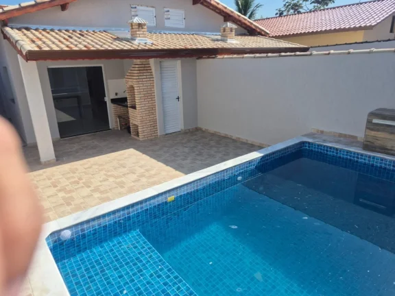 Imagem Casa para Venda em Itanhaém, Tupy, 2 dormitórios, 1 suíte, 1 banheiro, 3 vagas
