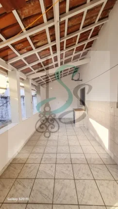 Imagem Venda de casa na Vila Nunes, Lorena. 3 dormitórios sendo 1 suíte, sala, cozinha com armários, área de serviço, 3 banheiros, 2 vagas de garagem cober