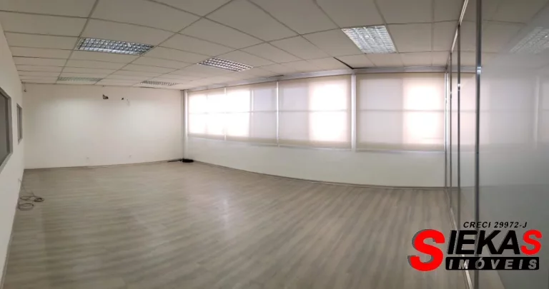 Imagem Salão Comercial na Penha de França, São Paulo-SP: 6 banheiros, 15 vagas de garagem, 727m²! Venha conferir!