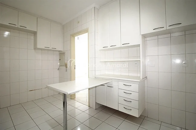 Imagem Lindo apartamento de 97m² à venda no Cambuí, em Campinas! 

Com 3 quartos, sendo 1 suíte, sala a...