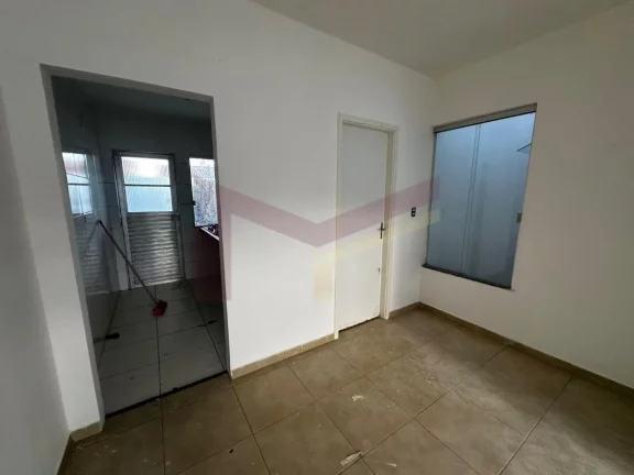 Imagem Casa 2/4 sendo 1 suite na Conceicao