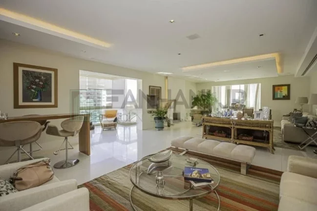 Imagem Apartamento de alto padrão à venda em São Paulo-SP, Jardim Europa: 3 quartos, 3 suítes, 5 salas, 7 banheiros, 5 vagas, 460m². Venha conferir!