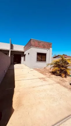 Imagem CASA COM PISCINA, 3 QUARTOS SENDO 1 SUÍTE, CAMBIJÚ