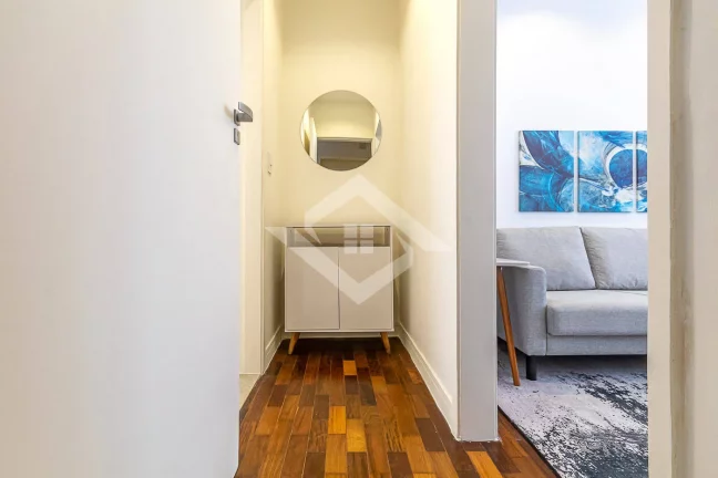 Imagem Apartamento de 2 Quartos para Venda em Copacabana com 80 m²