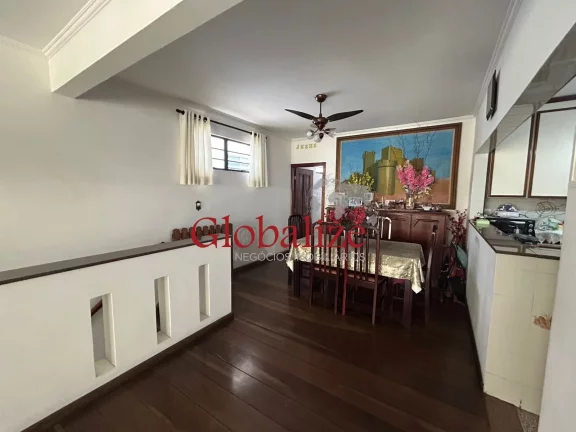 Imagem Casa com 4 Dormitórios à venda com 2 vagas de garagem no bairro do Embaré em Santos por R$1.280.000,00
