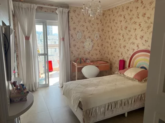 Imagem Apartamento cinematográfico no coração do Gonzaga, 3 suítes, 4 vags privativas, lazer completo, porteira fechada.