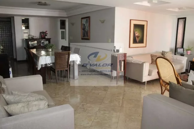 Imagem Vendo apartamento com 188,m², varanda ampla, 4 quartos s/ 2 suítes, DCE, sala p/ 2 ambientes e 2 vagas