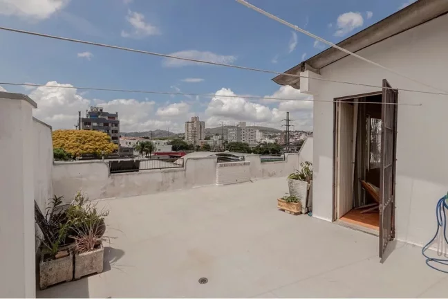 Imagem Cobertura à venda em Porto Alegre, Jardim Botânico, com 2 quartos, 131m2