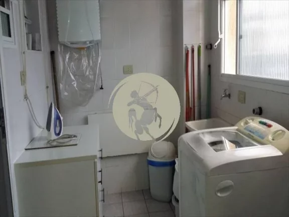 Imagem SOBREPOSTA, COM PISCINA