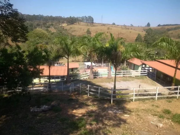 Sítio à Venda na BR 040 - 8.000m2 de Área com Infraestrutura Completa