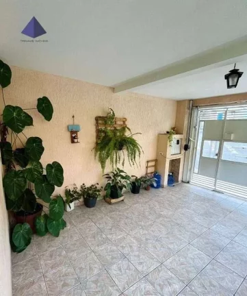 Imagem Casa com 3 dormitórios à venda, 160 m² por R$ 430.000,00 - Jardim Nova Cidade - Guarulhos/SP