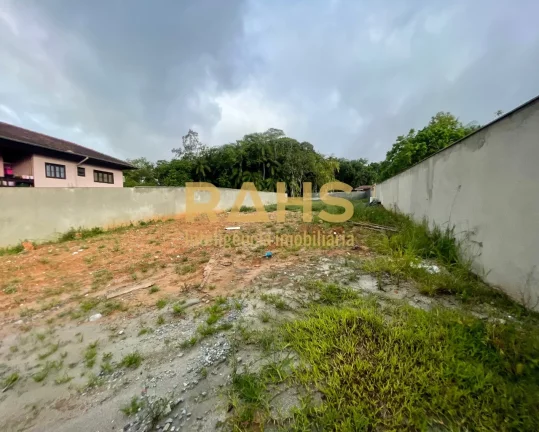 Imagem Terreno Plano à venda no Bairro Paranaguamirim em Joinville por R$450.000,00 Terreno com área tota...