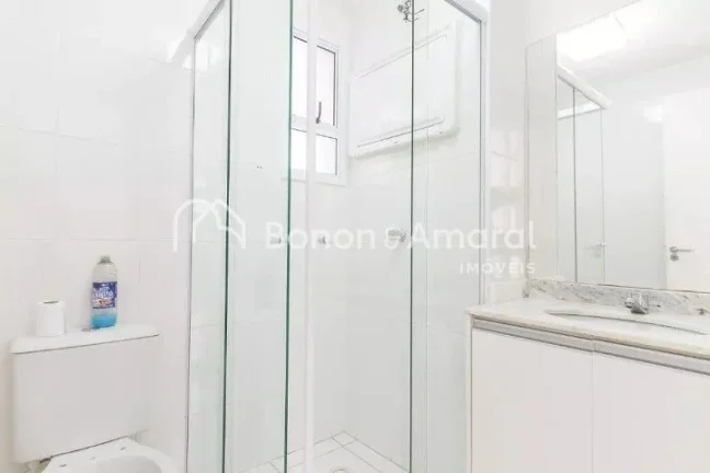 Imagem Apartamento à venda no Condomínio Lumini 1, no bairro Santa Genebra em Campinas. Planta bem distri...