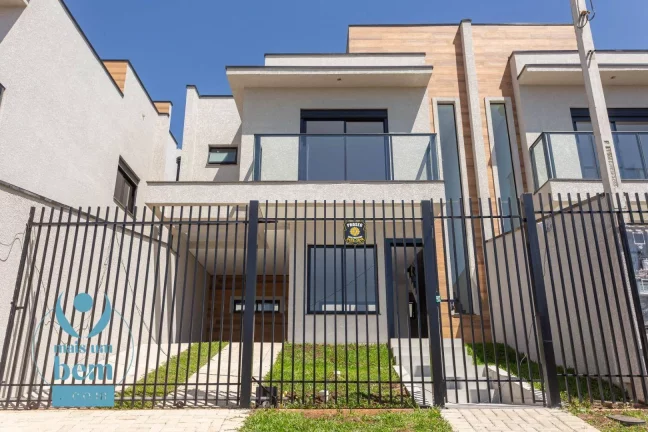 Imagem Sobrado com 3 dormitórios à venda, 103 m² por R$ 680.000,00 - Atuba - Curitiba/PR