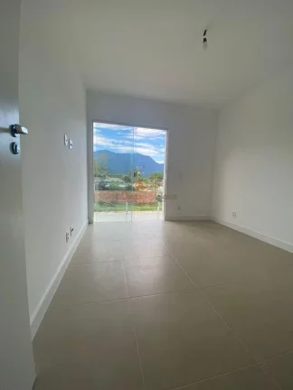 Imagem Casa em Condomínio para Venda em Guapimirim / RJ no bairro Cotia