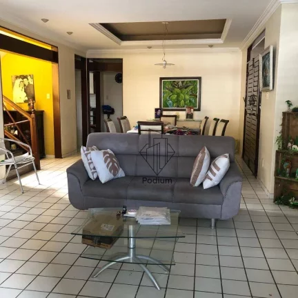 Imagem Casa de 1º andar com Edícula, no Bessa a menos de 250m da praia - CA0163