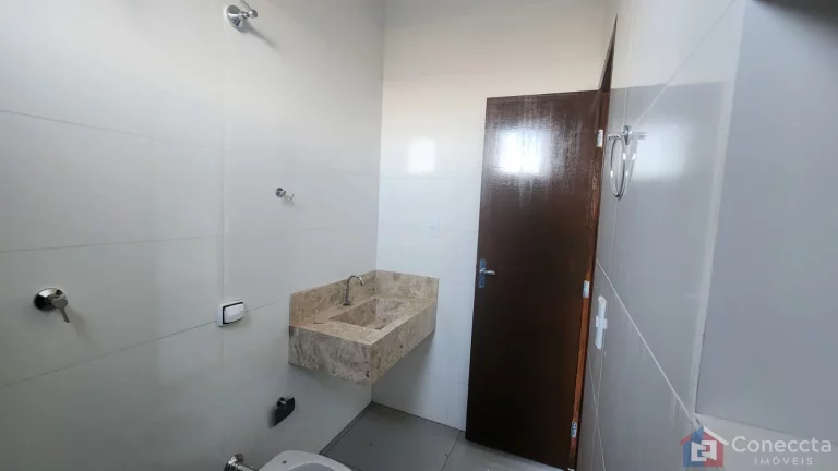 Imagem Casa à Venda no Bairro Barreiro – Patos de Minas | 2 Quartos (1 Suíte), R$250 mil
