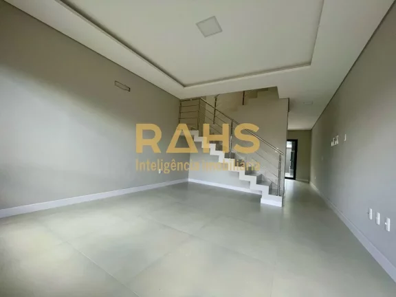 Imagem Ótimo sobrado geminado com 1 suíte mais 2 quartos a venda no bairro Bom Retiro em Joinville. Conta...