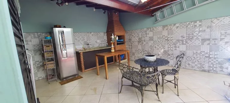 Imagem Sobrado com 224 m² 3 Dormitorios sendo 1 Suite e 2 Vagas de Garagens