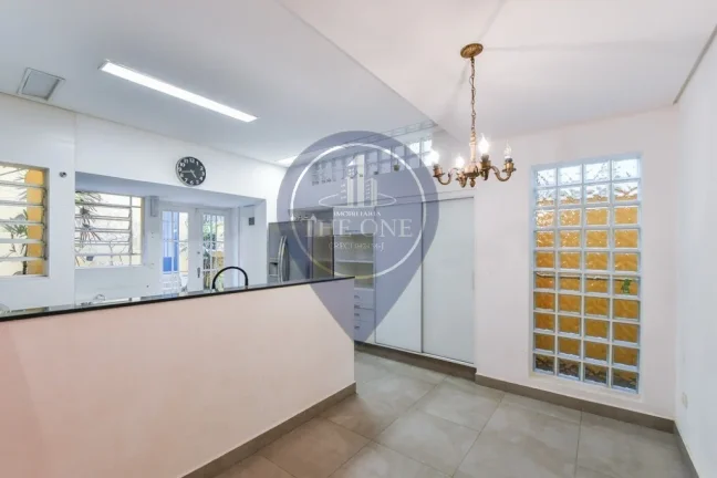 Imagem Casa de luxo na Vila Mariana: 4 quartos, 4 suítes, 2 salas, 6 banheiros, 2 vagas de garagem, 257m² - São Paulo-SP