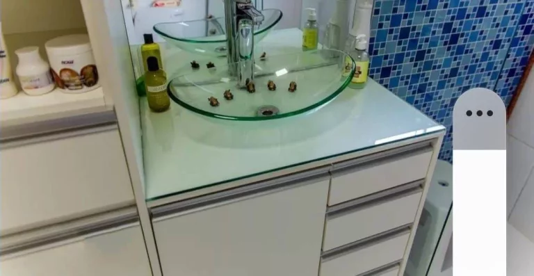 Imagem Sobrado com 4 dormitórios à venda, 256 m² por R$ 850.000,00 - Vila Humaitá - Santo André/SP