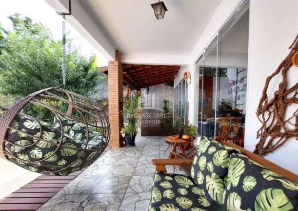 Imagem Sobrado Fantástico 4 Dormitórios, 2 Suítes, sendo uma Master com Closet, hidromassagem e Sacada G, Piscina em Interlagos, Próximo ao Autódromo