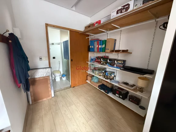 Imagem Oportunidade Sobrado à Venda com 3 dormitórios e 2 vagas no bairro da Encruzilhada em Santos por R$ 850 mil