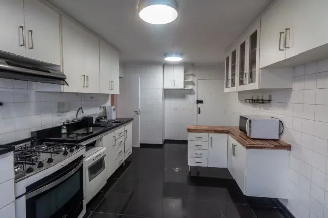 Apartamento reformado no Itaim Bibi