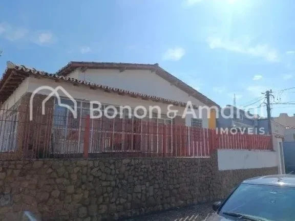 Imagem Casa em Esquina Estratégica - Imperdível!
