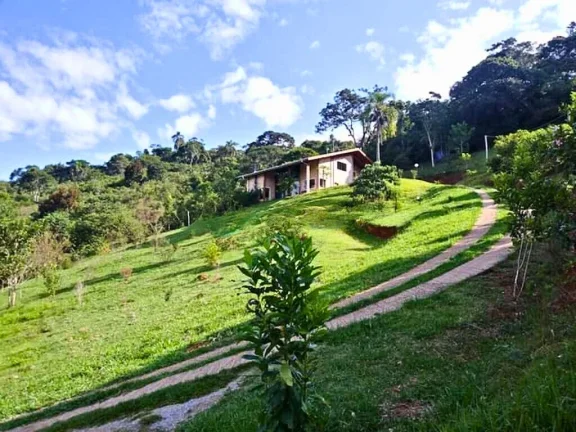 Imagem A Poesia de Viver Entre as Montanhas e o Silêncio.
