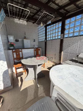 Imagem Cobertura com 2 dormitórios à venda, 164 m² por R$ 900.000 - São Bento - Cabo Frio/RJ