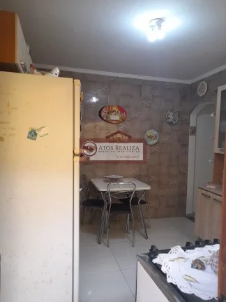 Imagem Vendo SUPER Oportunidade no Jardim Lalo. Casa térrea no Jardim Lalo, São 2 Dormitórios, 1 Suíte, 2 vagas de garagem, corredor lateral, próximo a estação autódromo da CPTM. Apenas R$ 550.000 aceita financiamento, Valor de Oportunidade.